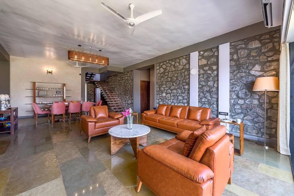 Stone Mansion By Phoenix Stays Igatpuri Εξωτερικό φωτογραφία
