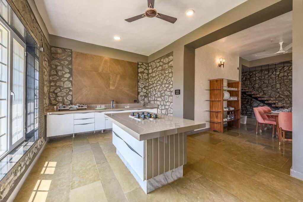 Stone Mansion By Phoenix Stays Igatpuri Εξωτερικό φωτογραφία