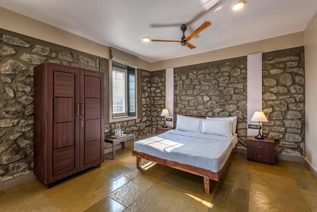 Stone Mansion By Phoenix Stays Igatpuri Εξωτερικό φωτογραφία