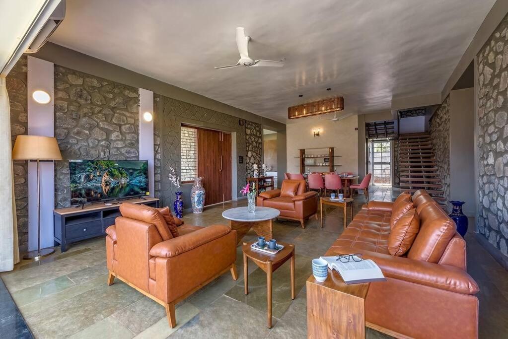 Stone Mansion By Phoenix Stays Igatpuri Εξωτερικό φωτογραφία