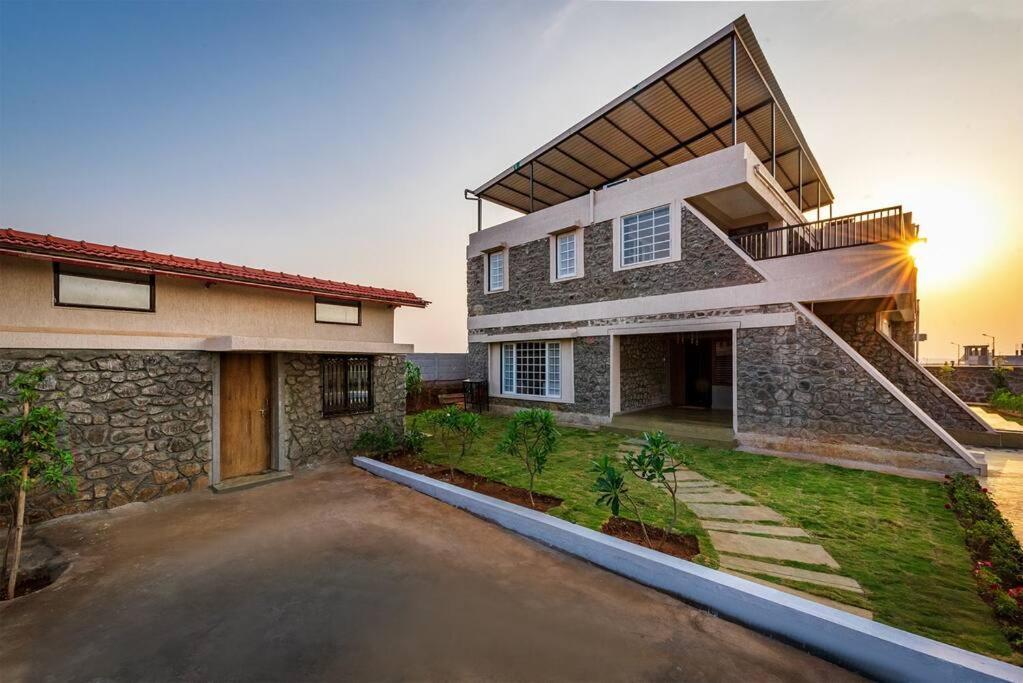 Stone Mansion By Phoenix Stays Igatpuri Εξωτερικό φωτογραφία