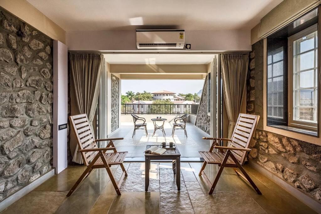 Stone Mansion By Phoenix Stays Igatpuri Εξωτερικό φωτογραφία