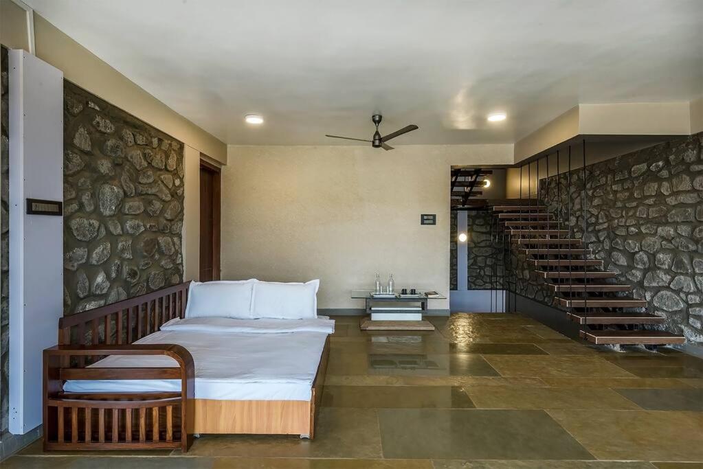 Stone Mansion By Phoenix Stays Igatpuri Εξωτερικό φωτογραφία