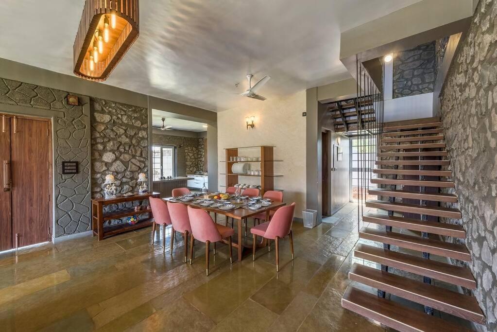 Stone Mansion By Phoenix Stays Igatpuri Εξωτερικό φωτογραφία