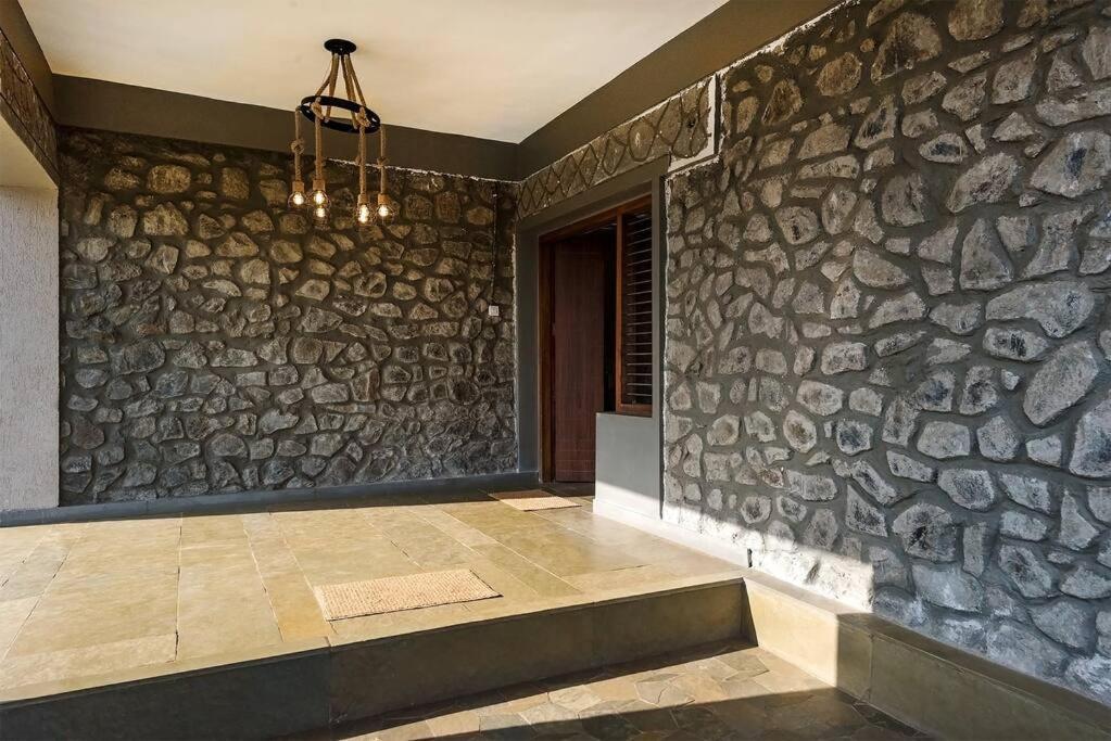 Stone Mansion By Phoenix Stays Igatpuri Εξωτερικό φωτογραφία